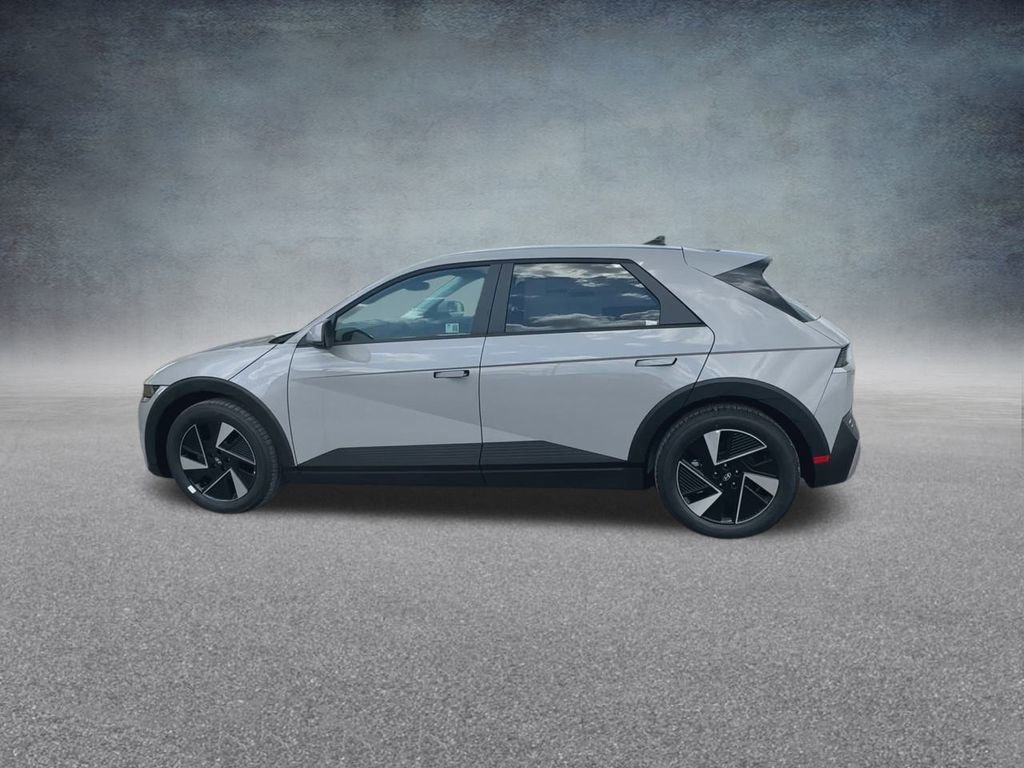 New 2025 Hyundai Ioniq 5 SE image 13
