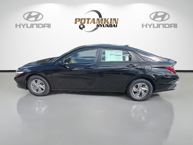 New 2026 Hyundai Elantra SE FWD image 8