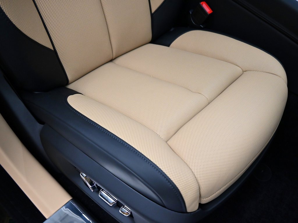 New 2025 Rolls-Royce Ghost image 19