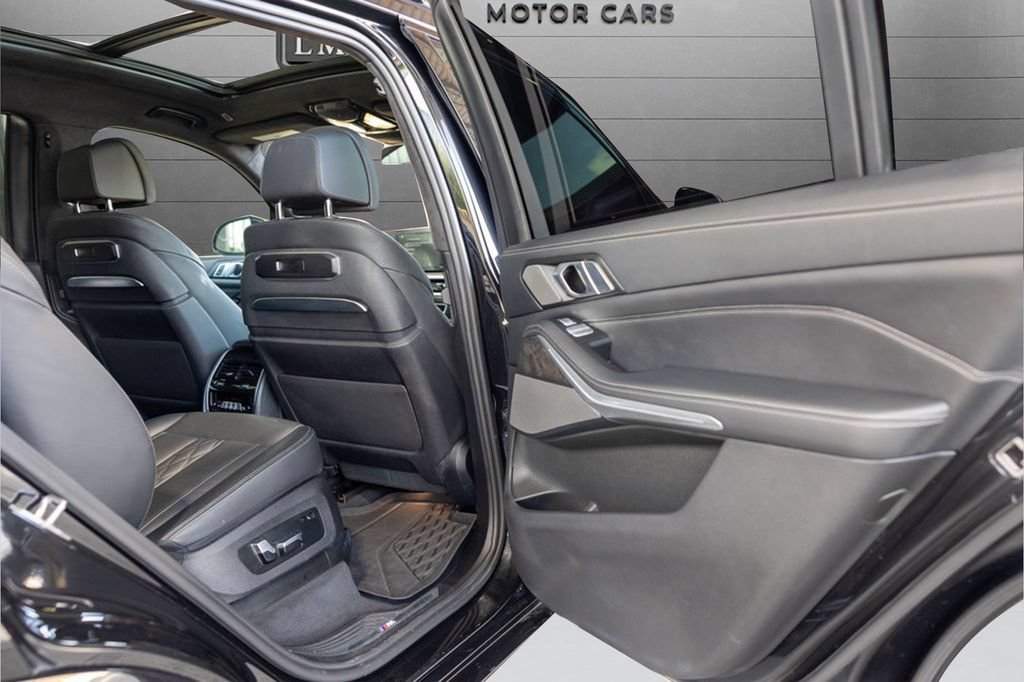 Used 2023 BMW X7 xDrive40i w/ M Sport Package AWD/4WD image 63