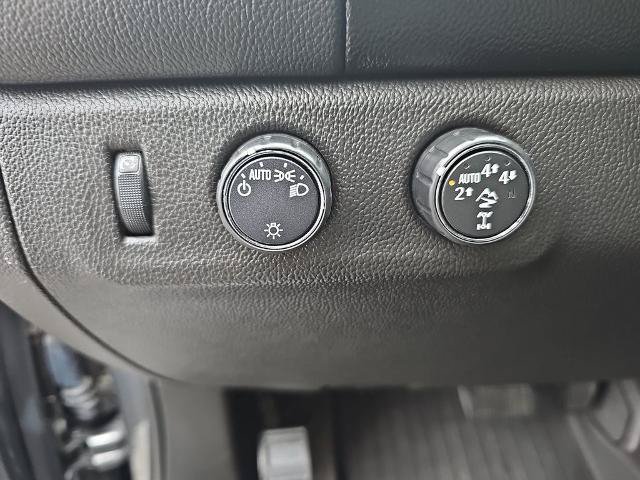 Used 2022 Chevrolet Colorado ZR2 AWD/4WD image 25