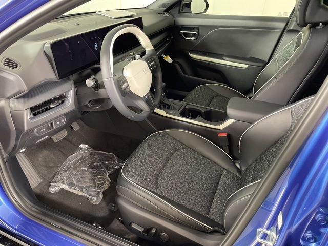 New 2025 Kia K4 GT-Line image 17