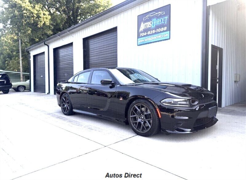 Used 2019 Dodge Charger Scat Pack w/ Plus Group RWD image 9
