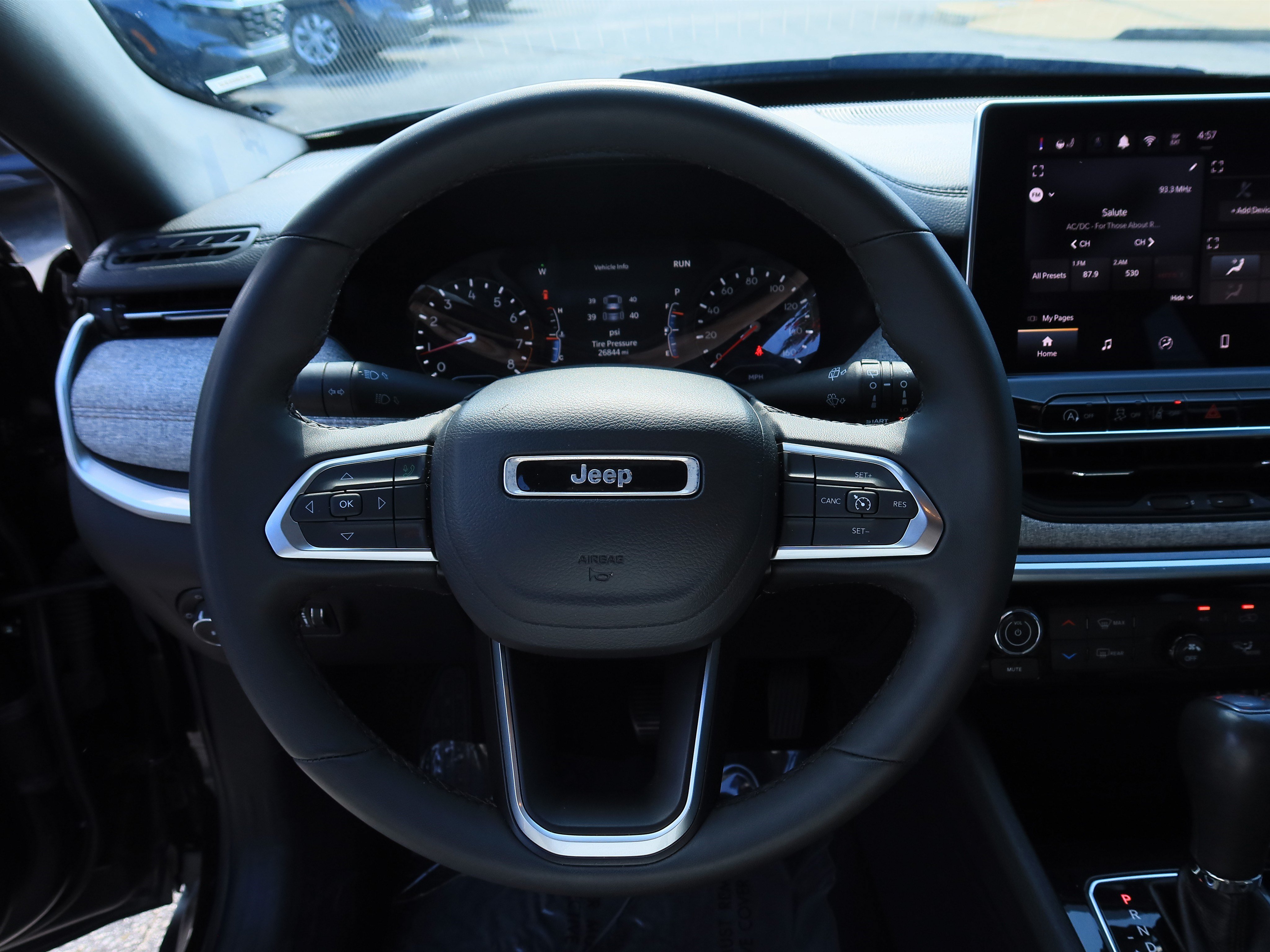 Used 2024 Jeep Compass Latitude AWD/4WD image 23