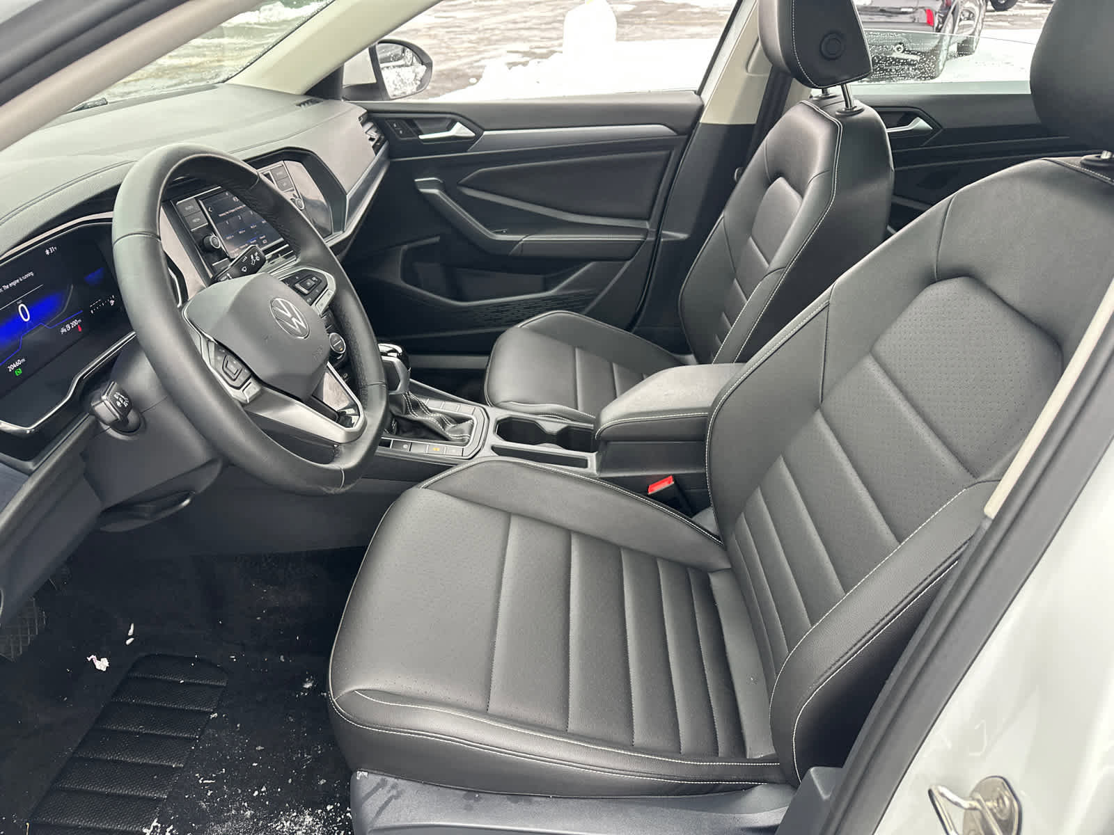 Used 2024 Volkswagen Jetta SE w/ Panoramic Sunroof Package image 26