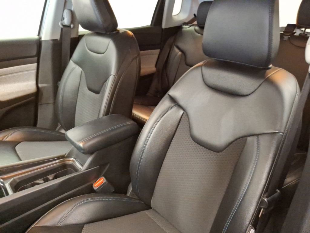 Used 2022 Jeep Compass Latitude image 15