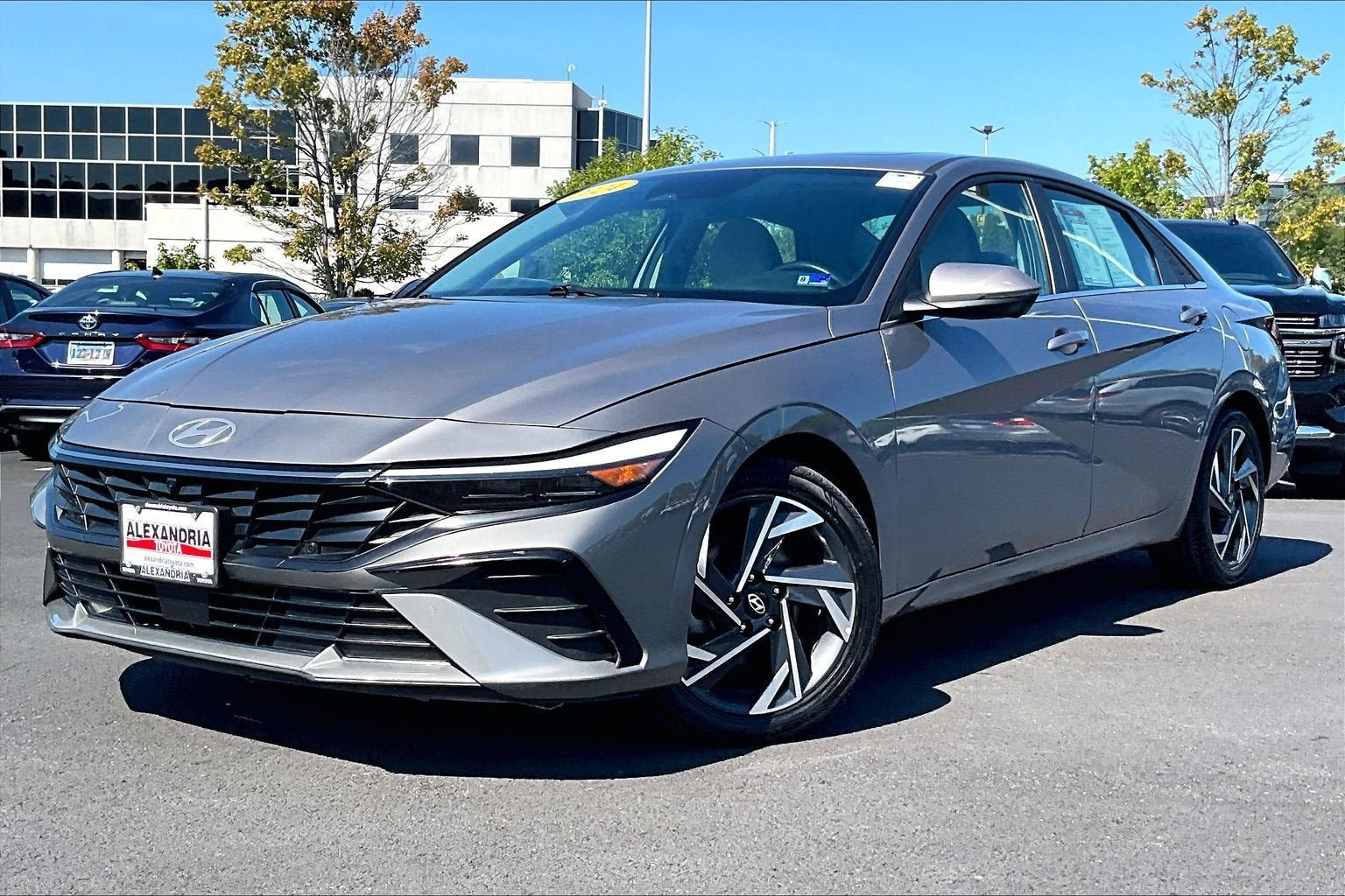 Used 2024 Hyundai Elantra Limited