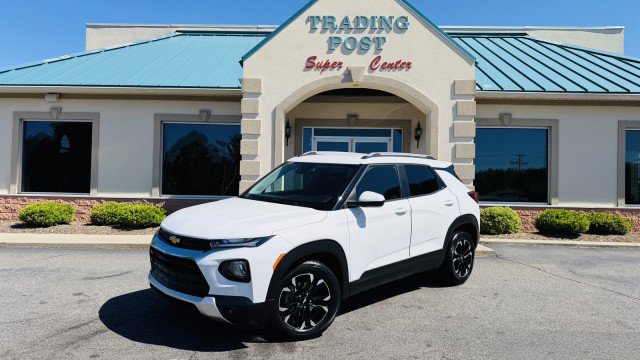Used 2021 Chevrolet TrailBlazer LT w/ Premium Seating Package FWD image 24