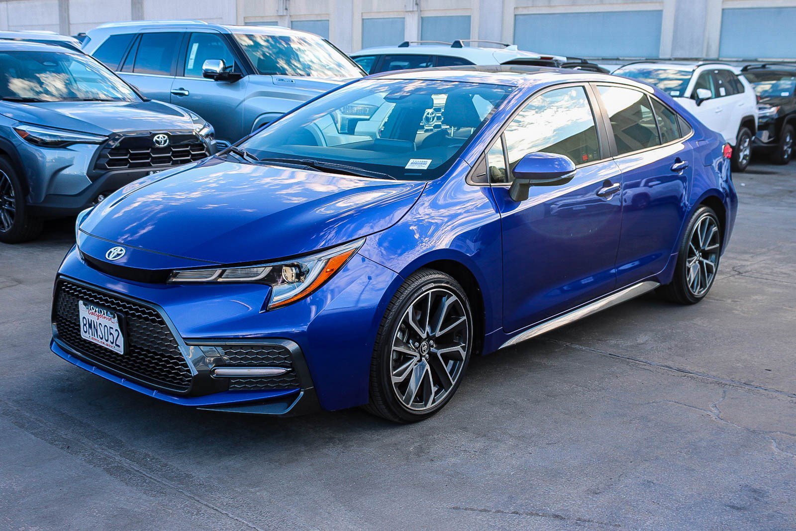 Used 2020 Toyota Corolla XSE image 3