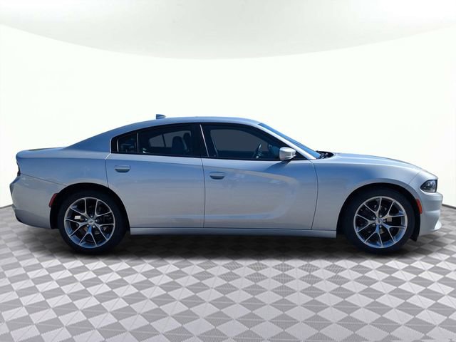 Used 2021 Dodge Charger SXT w/ Plus Group RWD image 2