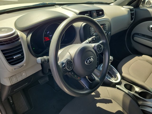 Used 2016 Kia Soul FWD image 16