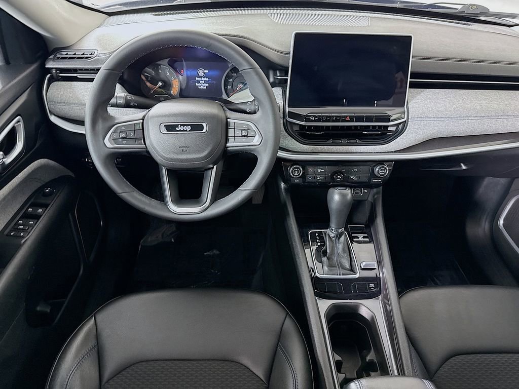 Used 2022 Jeep Compass Latitude image 4