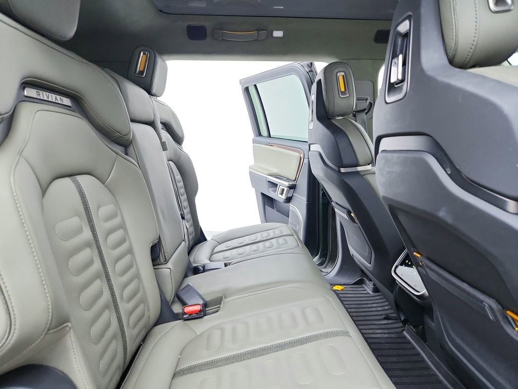 Used 2023 Rivian R1S Adventure image 37
