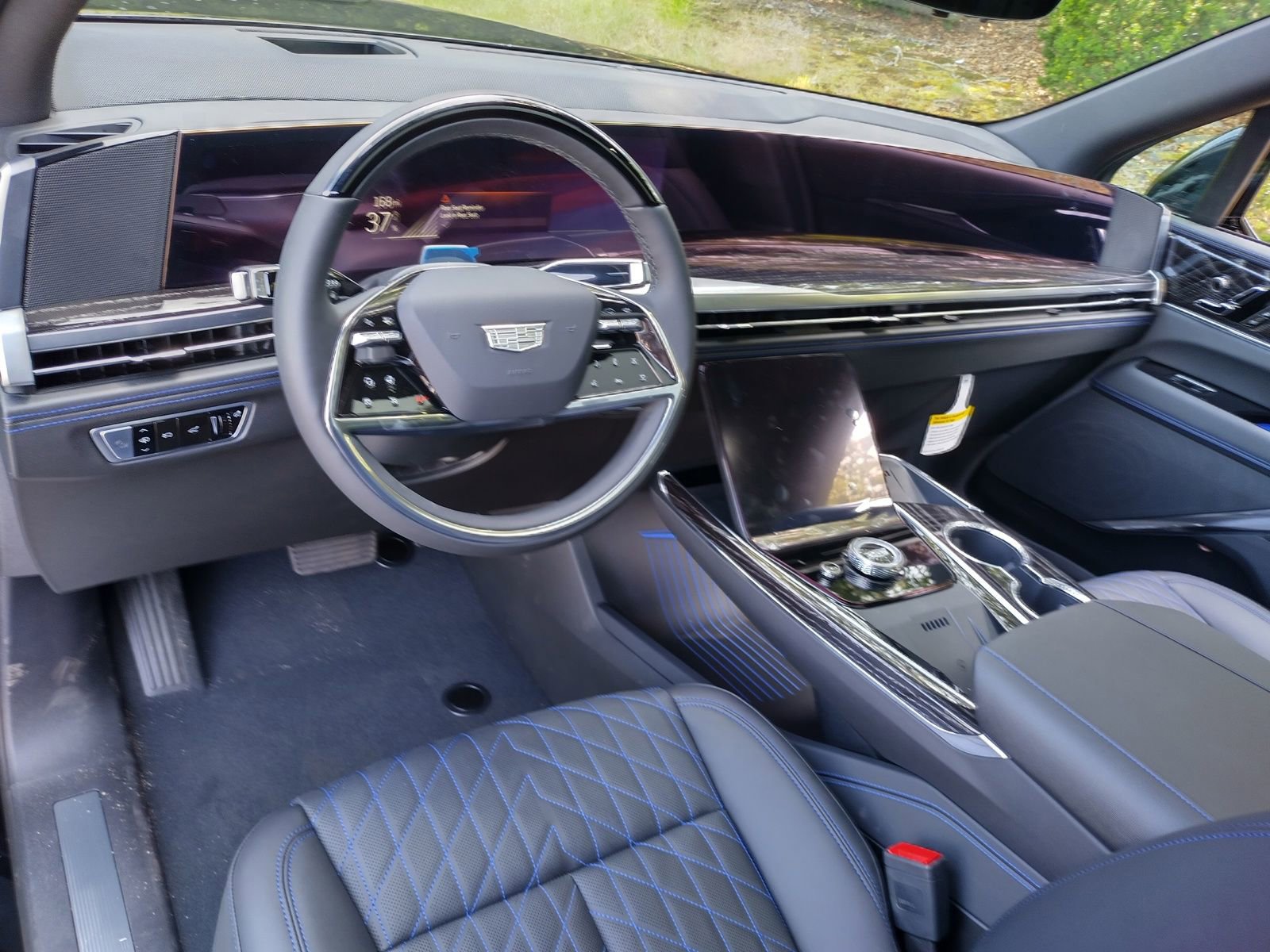 New 2026 Cadillac Escalade IQL Luxury image 14