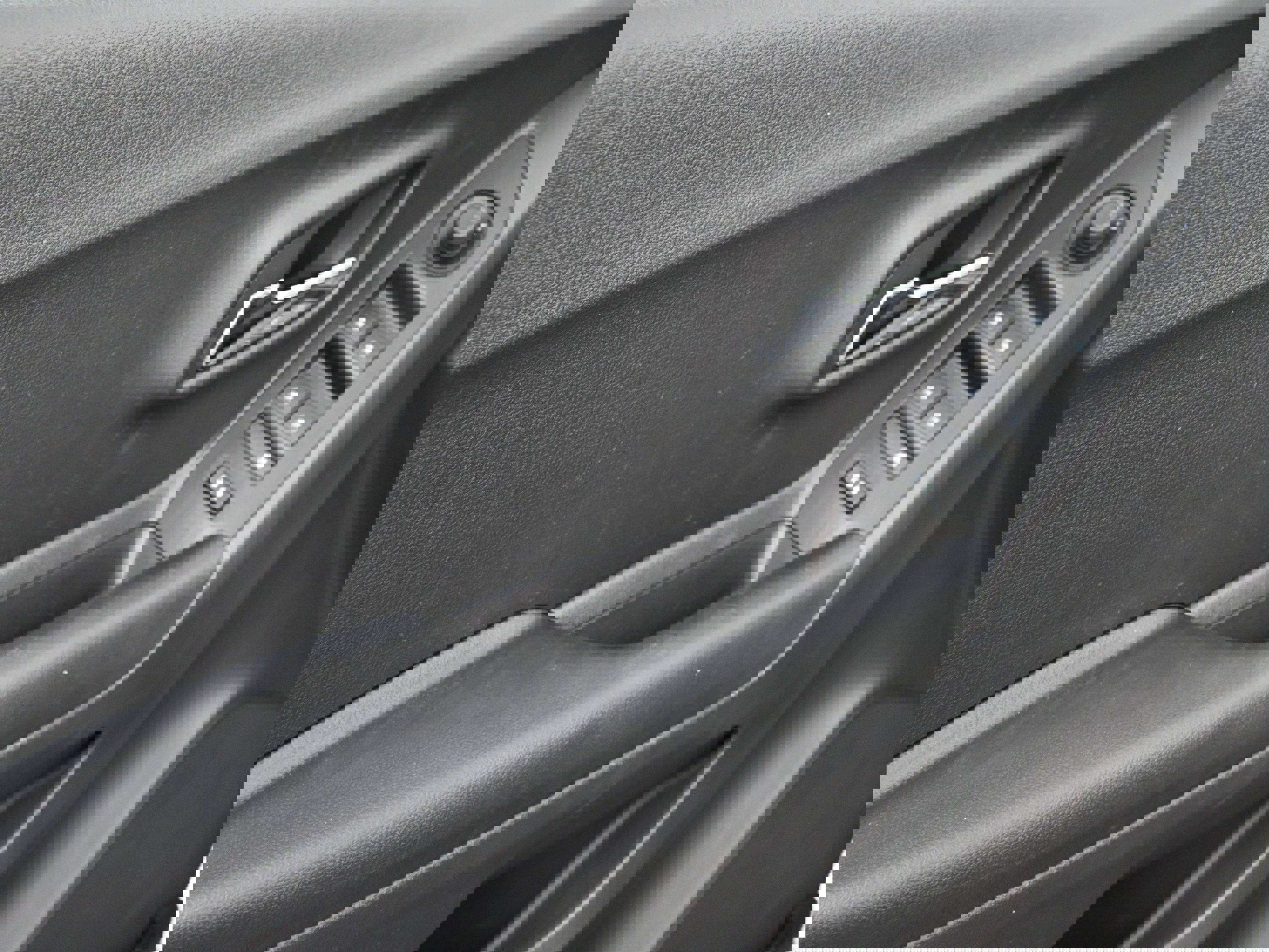 Certified 2022 Chevrolet Trax LT w/ LT Convenience Package image 20