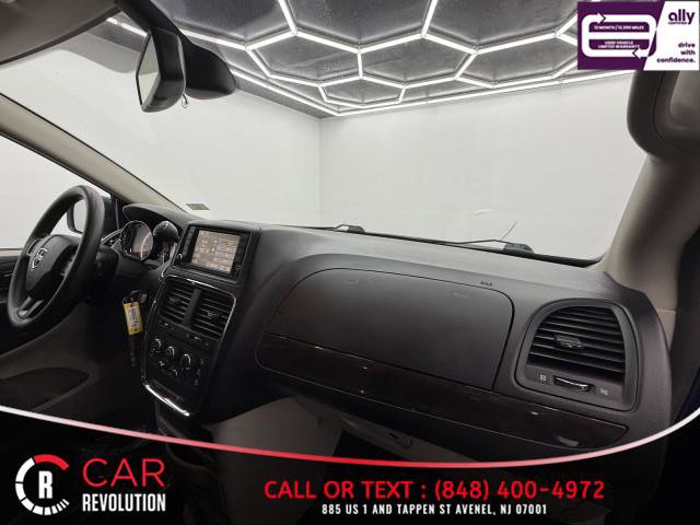 Used 2019 Dodge Grand Caravan SE image 40