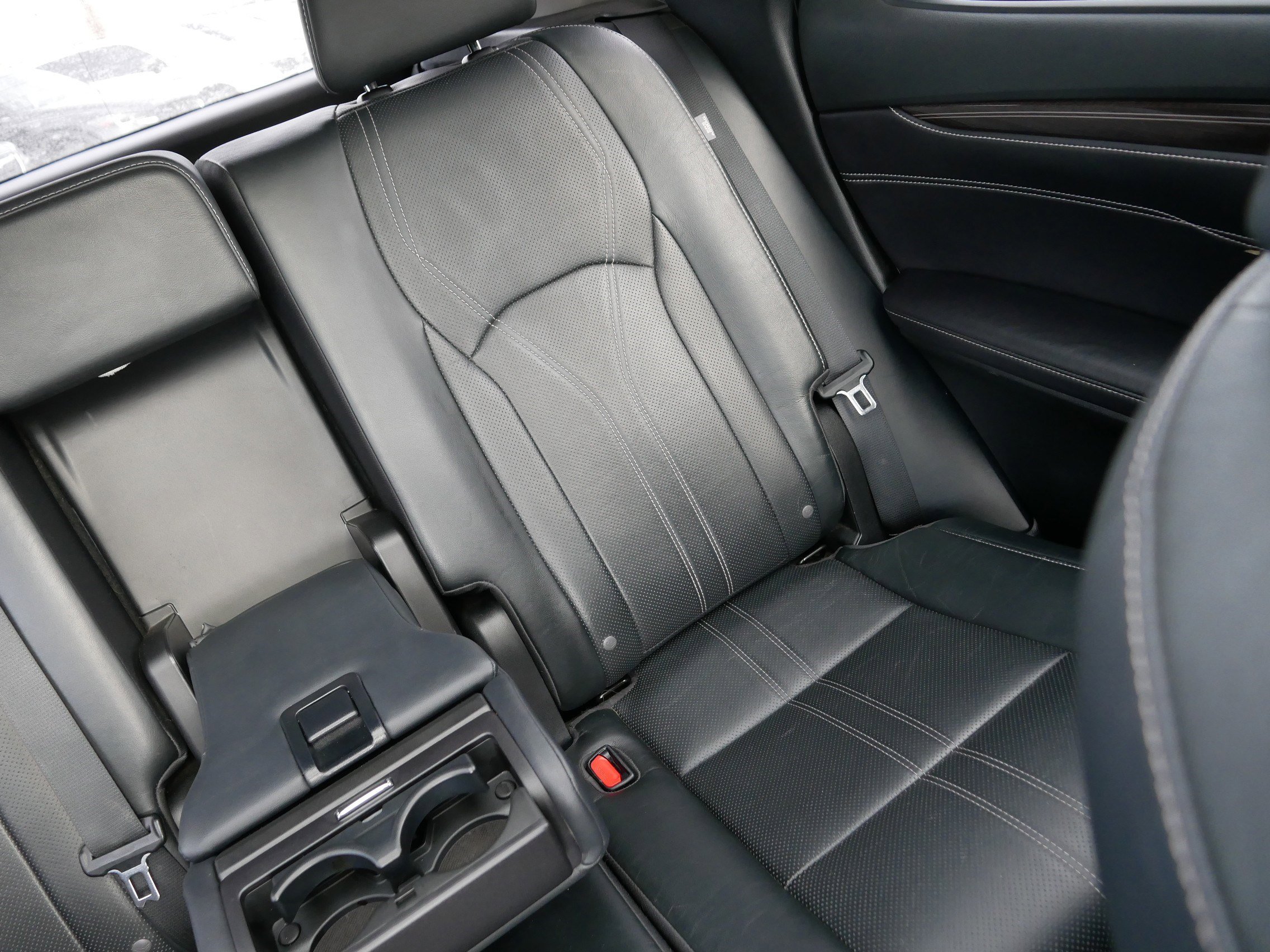 Used 2016 Lexus RX 450h AWD w/ Luxury Package image 14