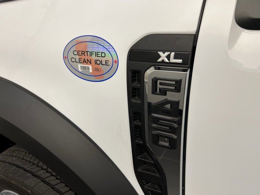 New 2026 Ford F450 XL w/ XL Chrome Package image 31