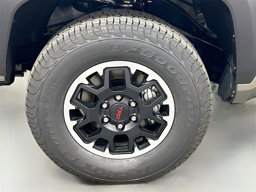 New 2025 Toyota Tacoma TRD Off-Road image 9