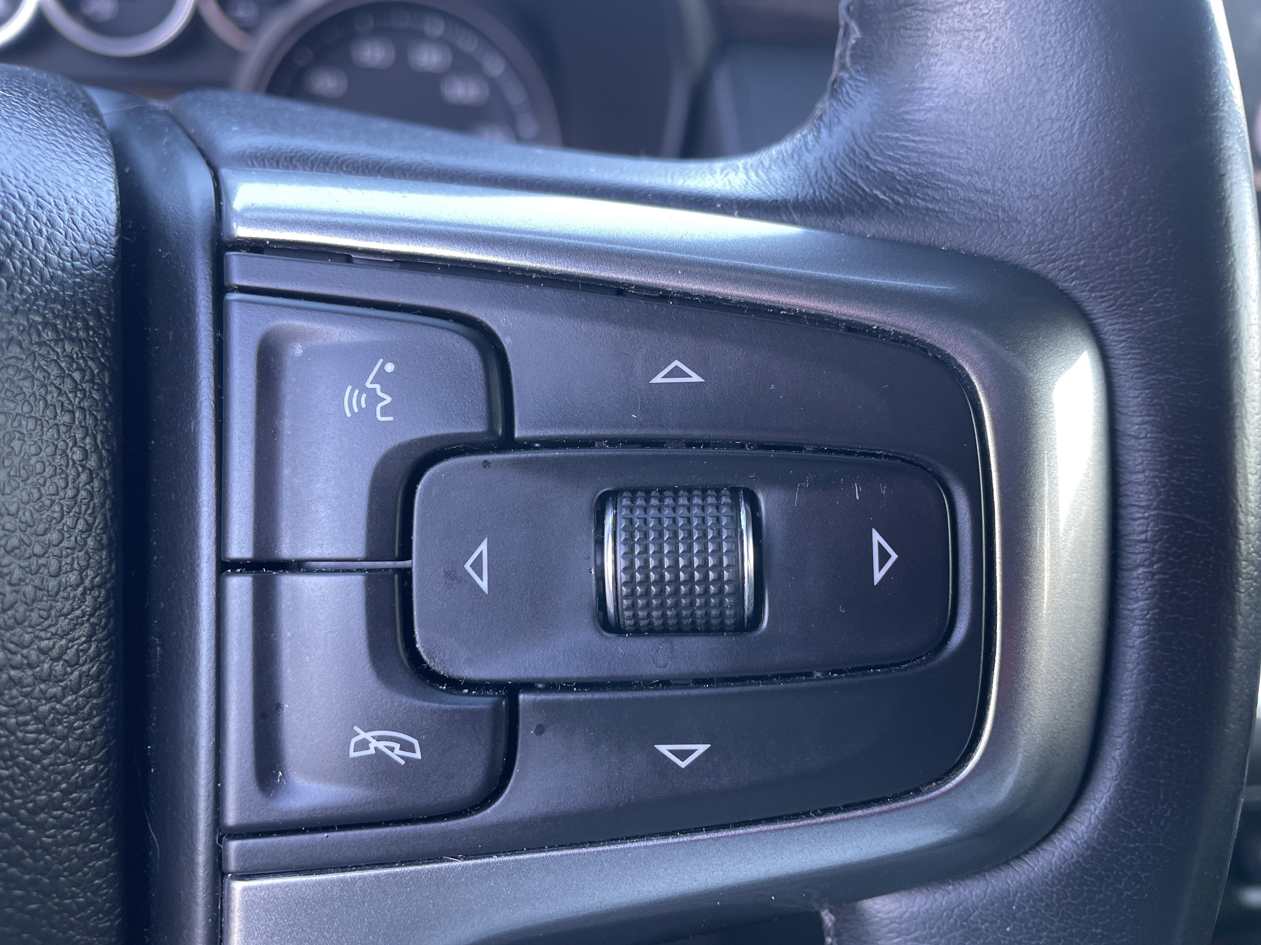 Used 2021 Chevrolet Tahoe Z71 w/ Luxury Package image 44