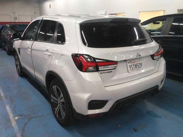 Used 2025 Mitsubishi Outlander Sport ES AWD/4WD image 2