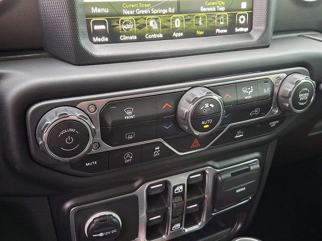 Used 2023 Jeep Wrangler Willys image 18