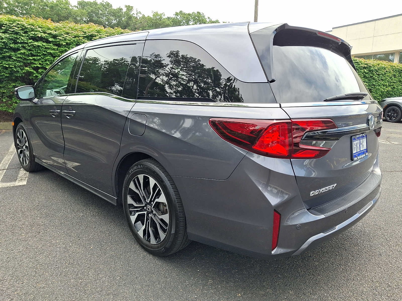 Certified 2025 Honda Odyssey Elite image 4