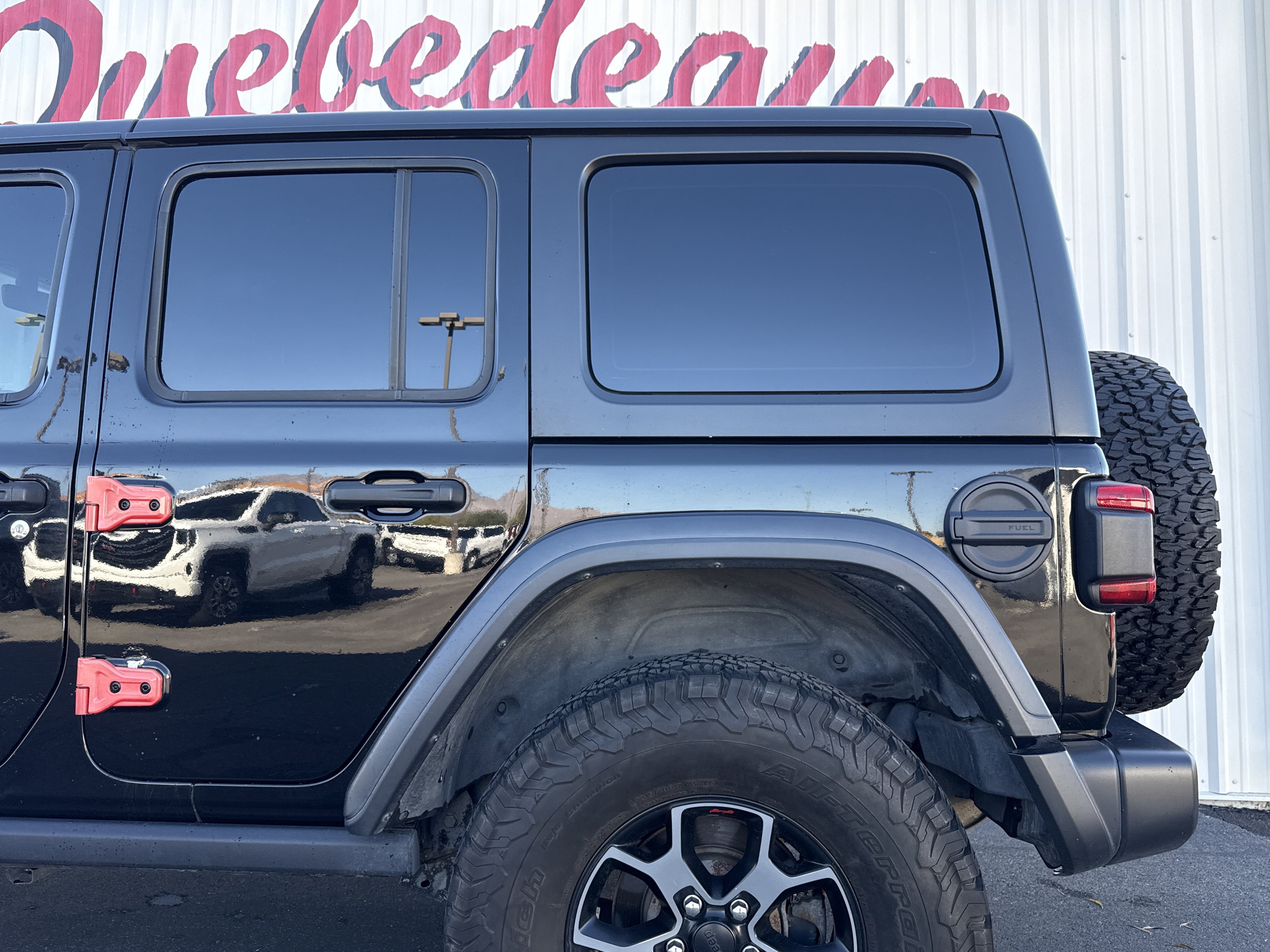 Used 2018 Jeep Wrangler Unlimited Rubicon image 2