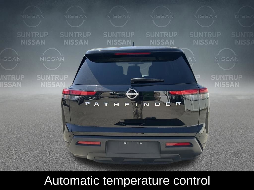 Used 2025 Nissan Pathfinder S image 4