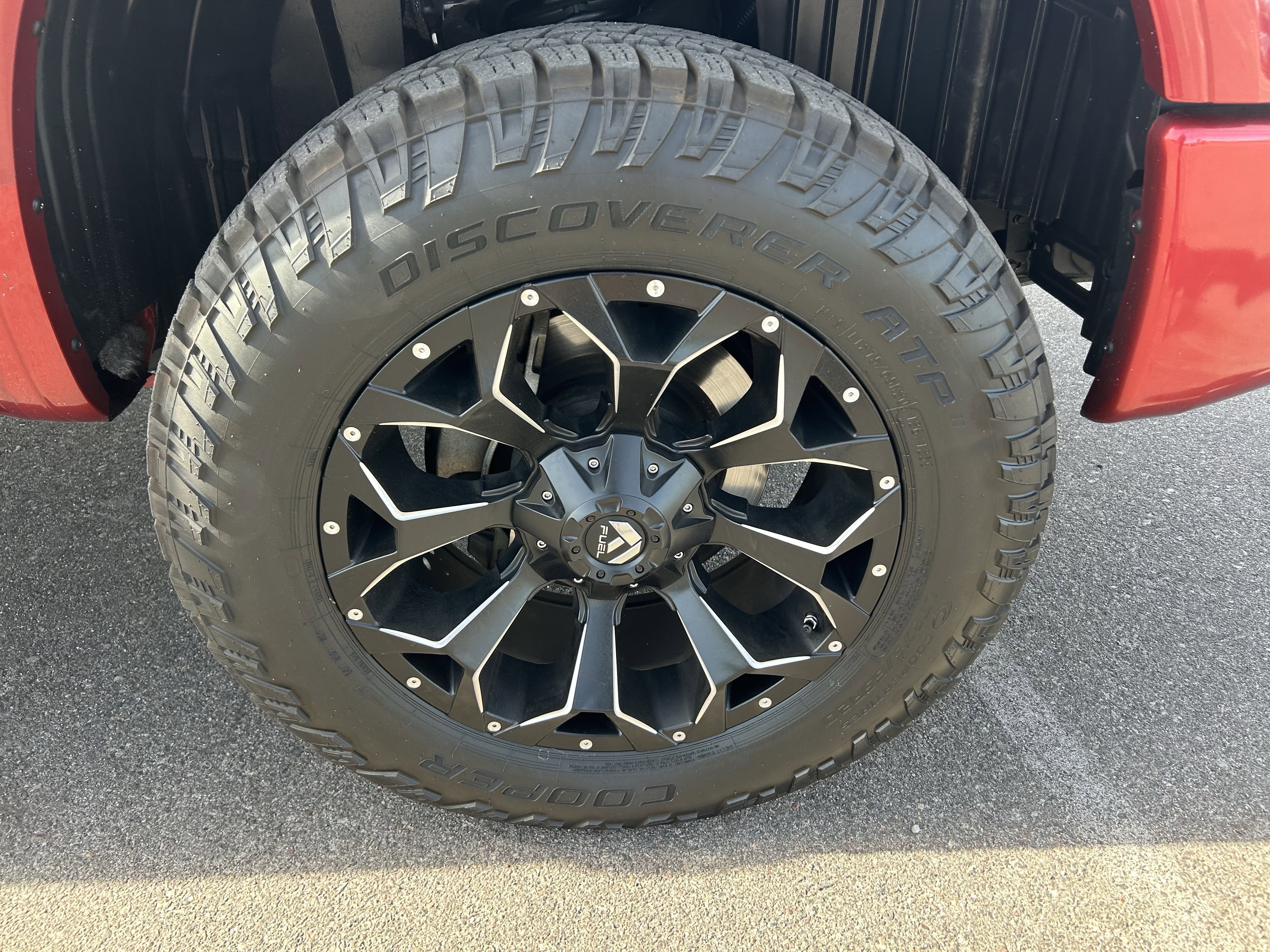 Used 2016 Nissan Titan Platinum Reserve AWD/4WD image 9