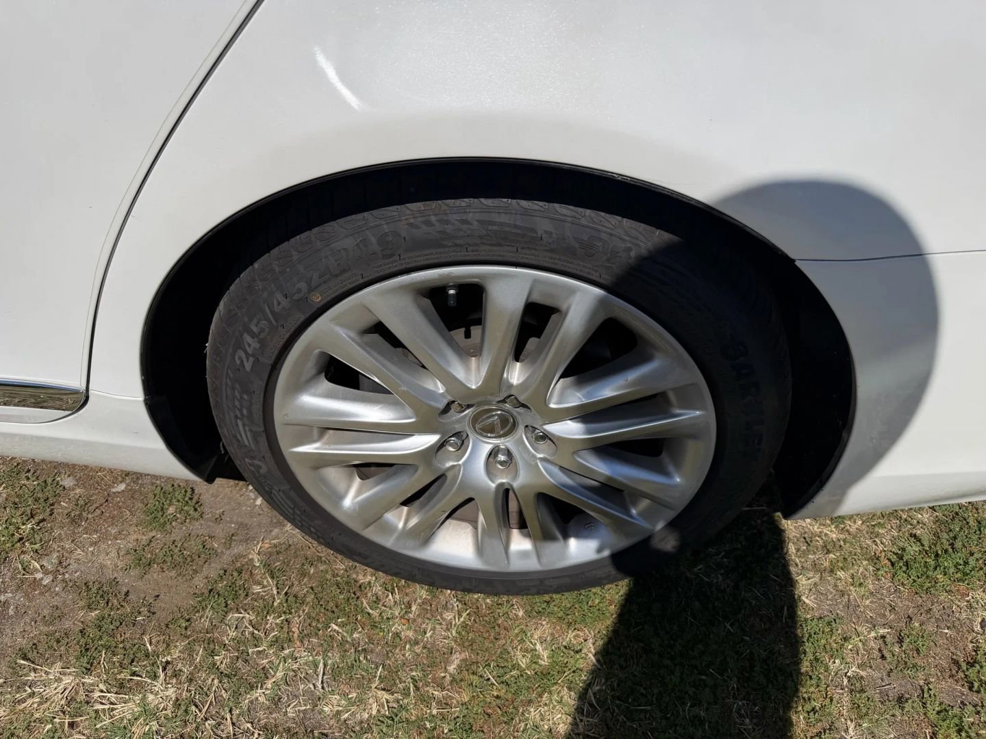 Used 2016 Lexus LS 460 w/ Comfort Package image 31