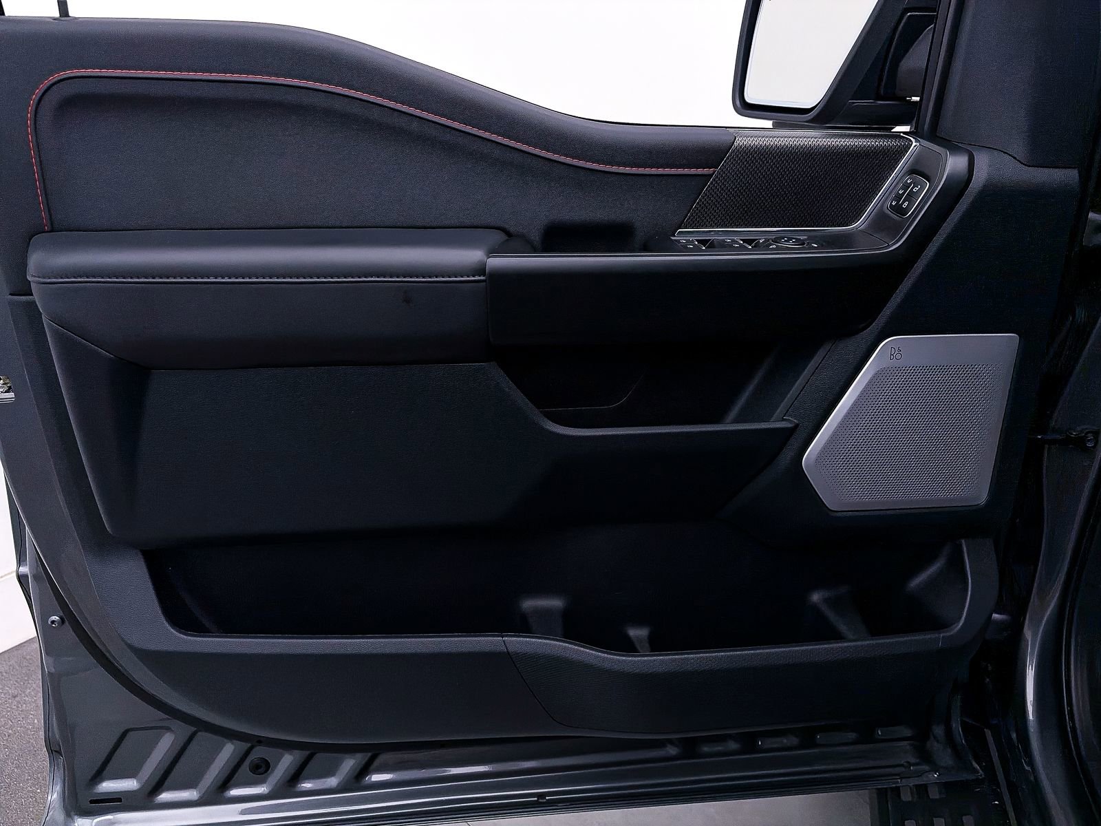 Used 2025 Ford F150 Raptor image 35