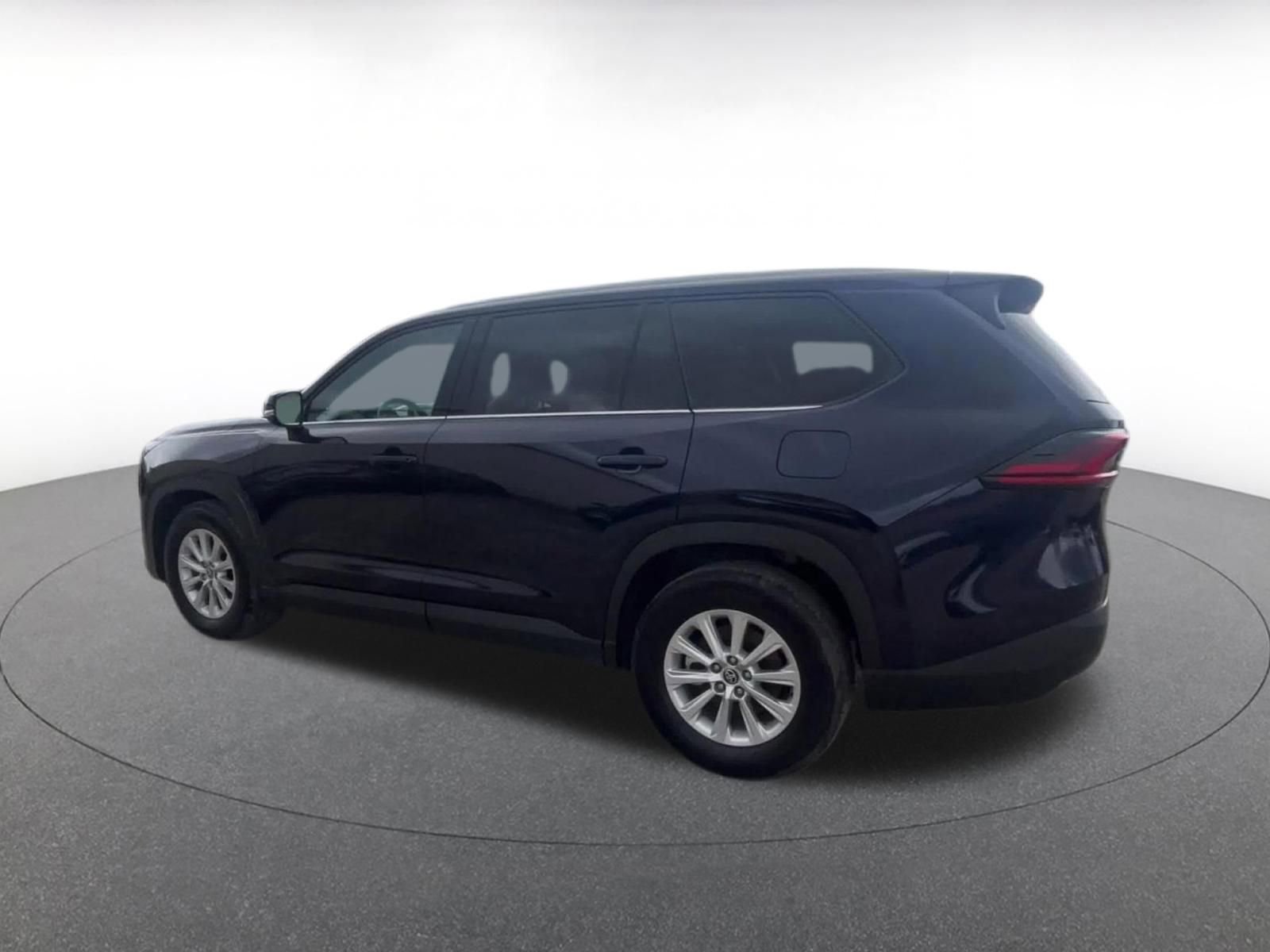 Used 2025 Toyota Grand Highlander FWD image 10