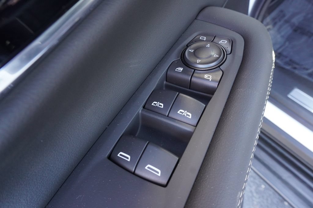 New 2026 GMC Yukon XL Elevation AWD/4WD image 17