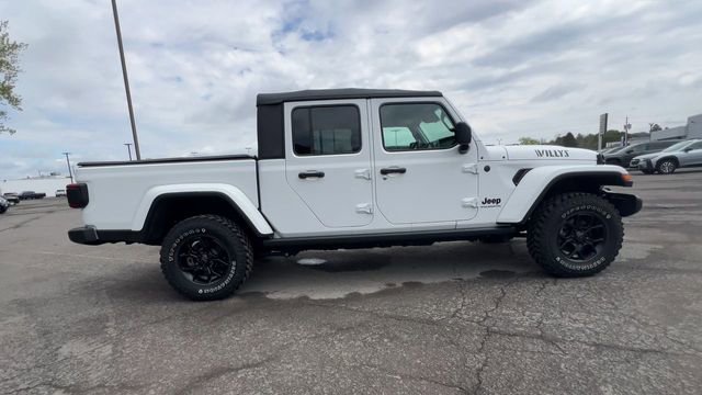 Used 2025 Jeep Gladiator Sport AWD/4WD image 9