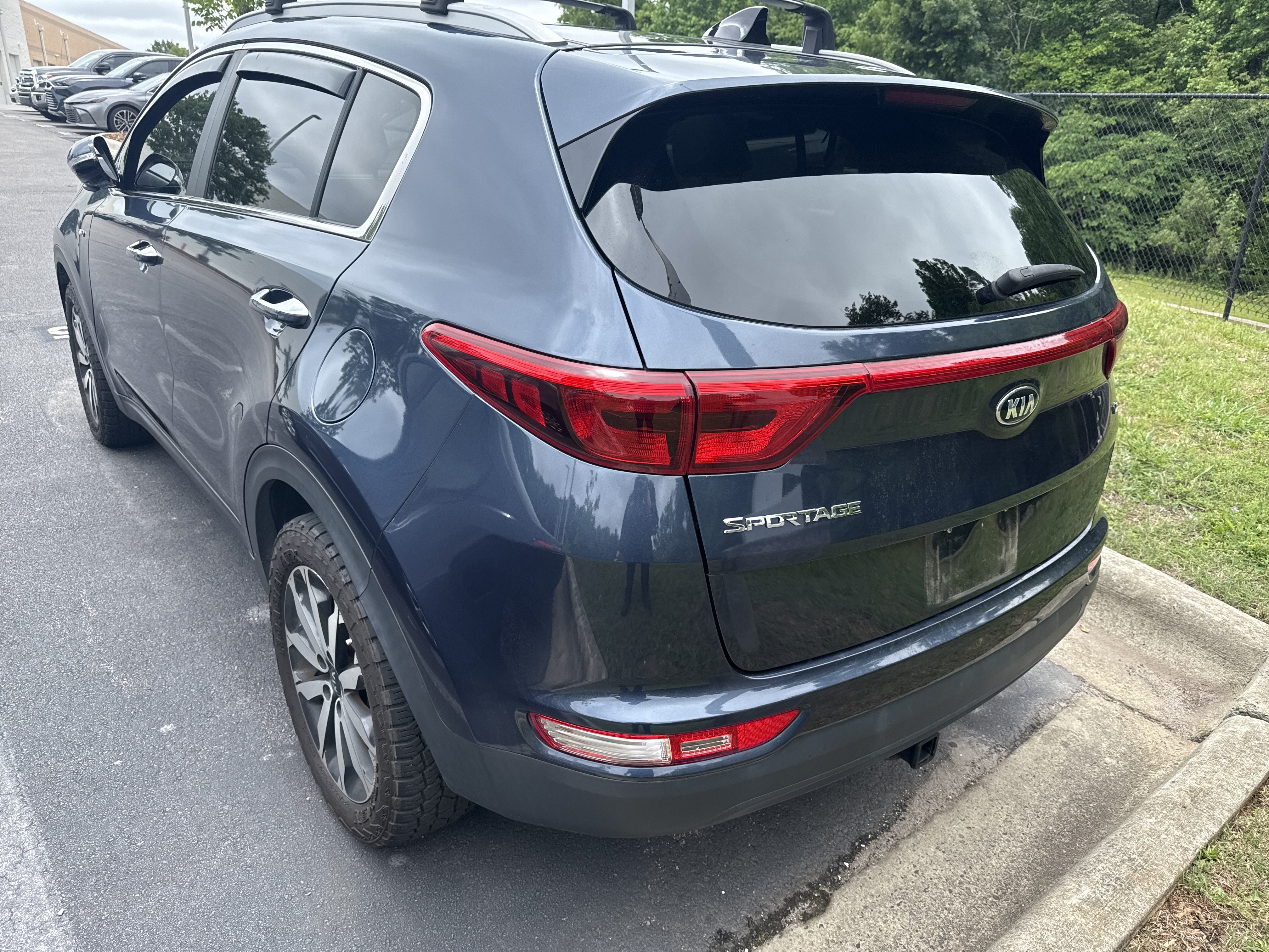 Used 2017 Kia Sportage EX AWD/4WD image 40