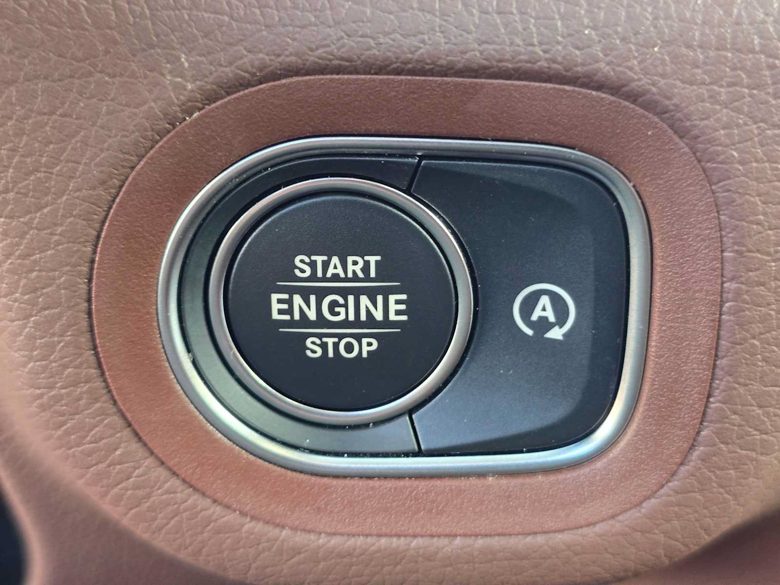 Used 2026 Mercedes-Benz GLS 450 4MATIC image 38