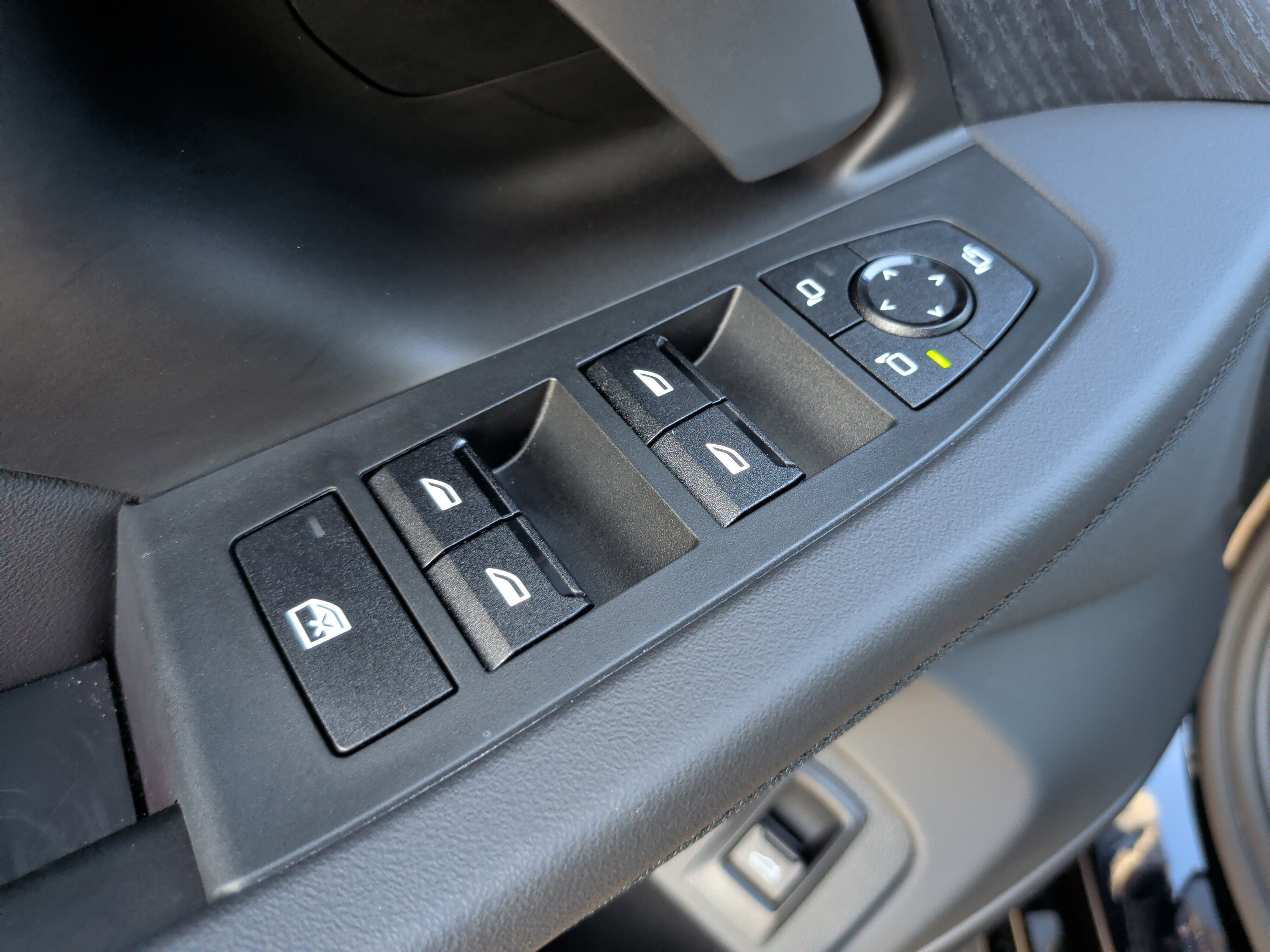 Certified 2025 BMW 550e xDrive 550e xDrive w/ Premium Package image 32