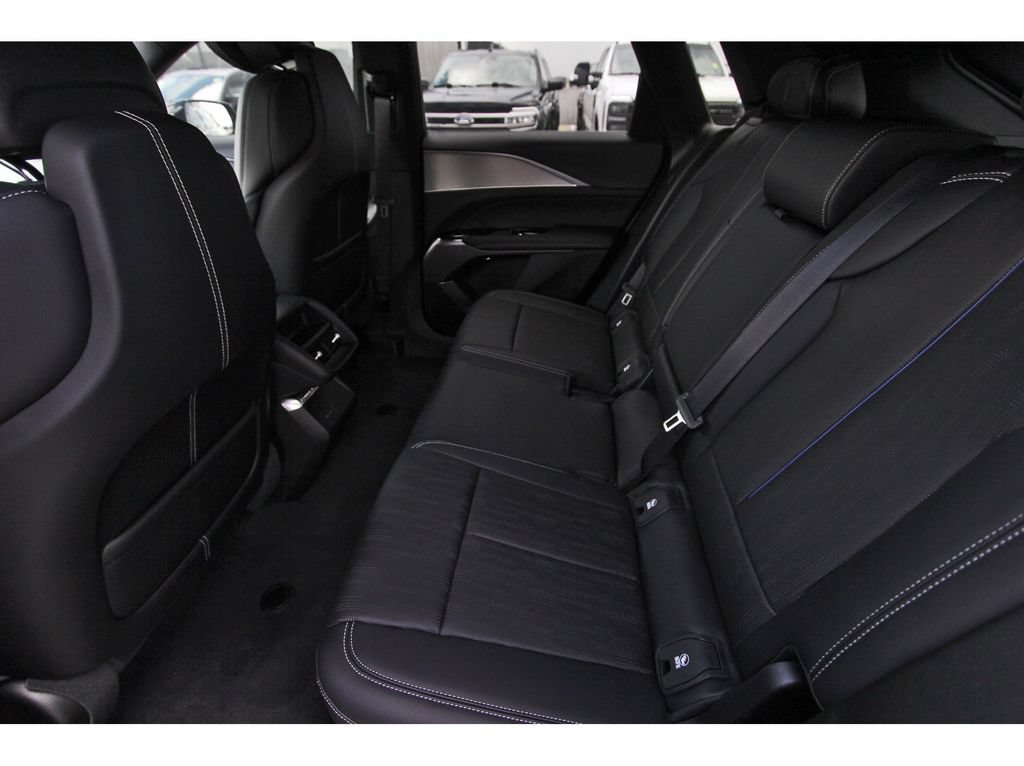 New 2027 Cadillac Lyriq Sport AWD/4WD image 7