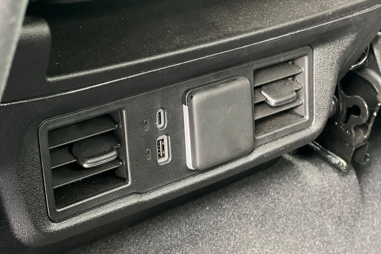 Used 2025 GMC Sierra 1500 SLE image 16