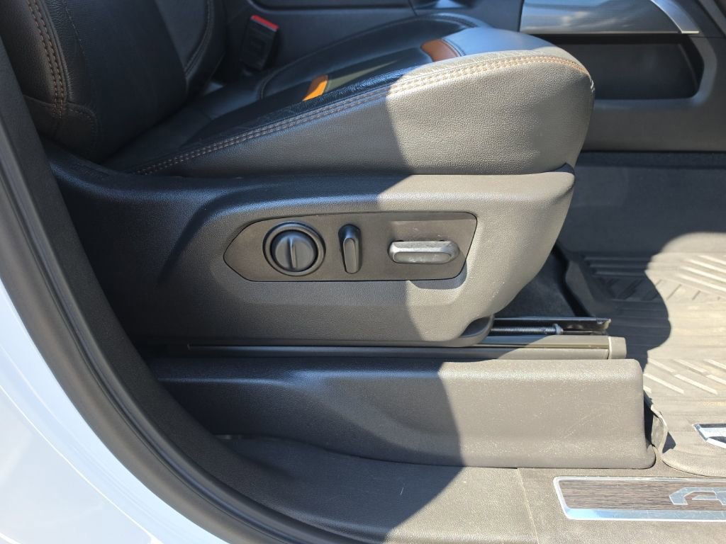 Used 2020 GMC Sierra 2500 AT4 w/ AT4 Premium Package image 30