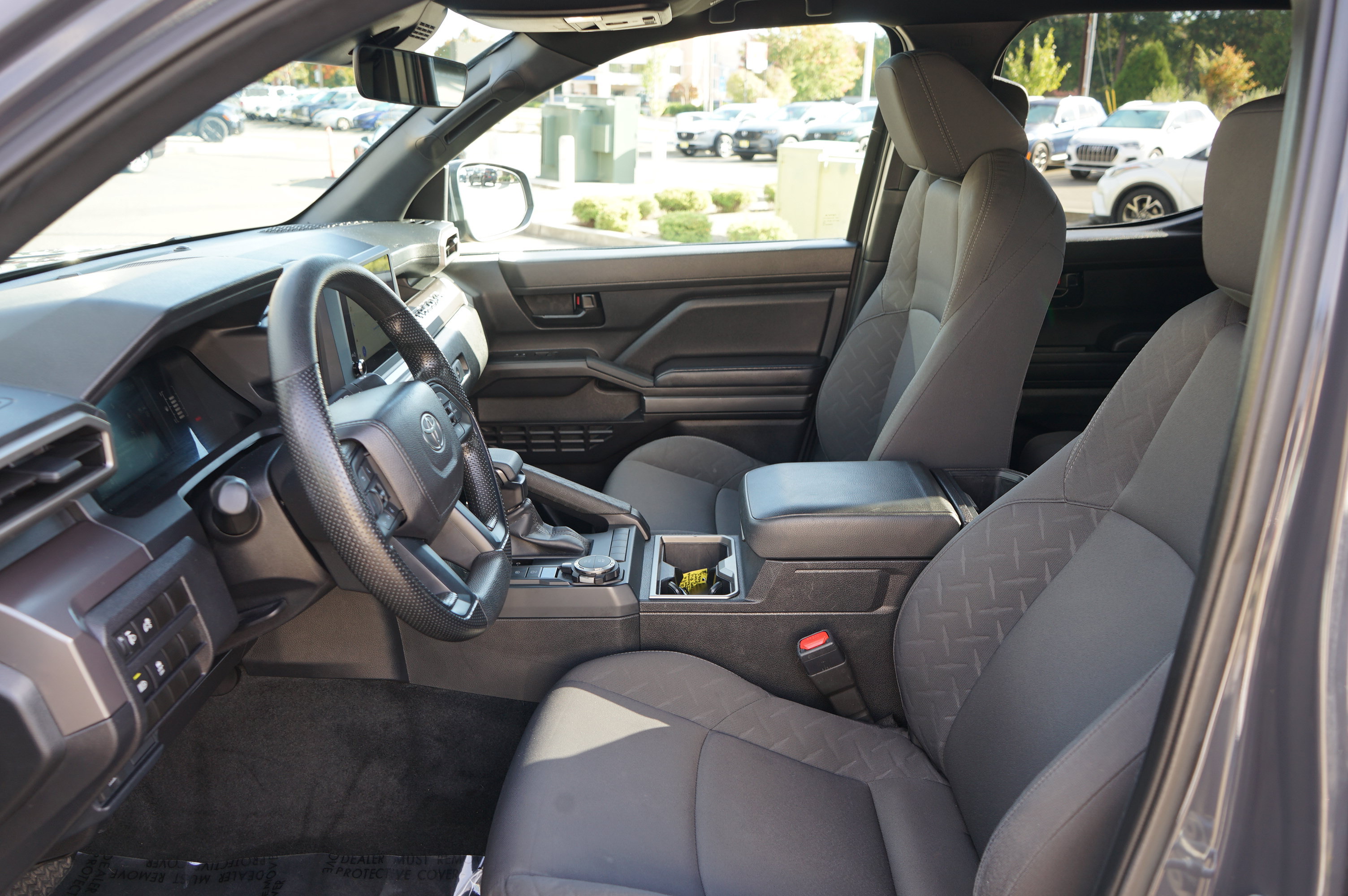 Used 2025 Toyota Tacoma SR5 AWD/4WD image 17