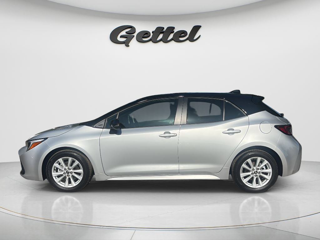 Used 2025 Toyota Corolla SE w/ SE Package FWD image 8