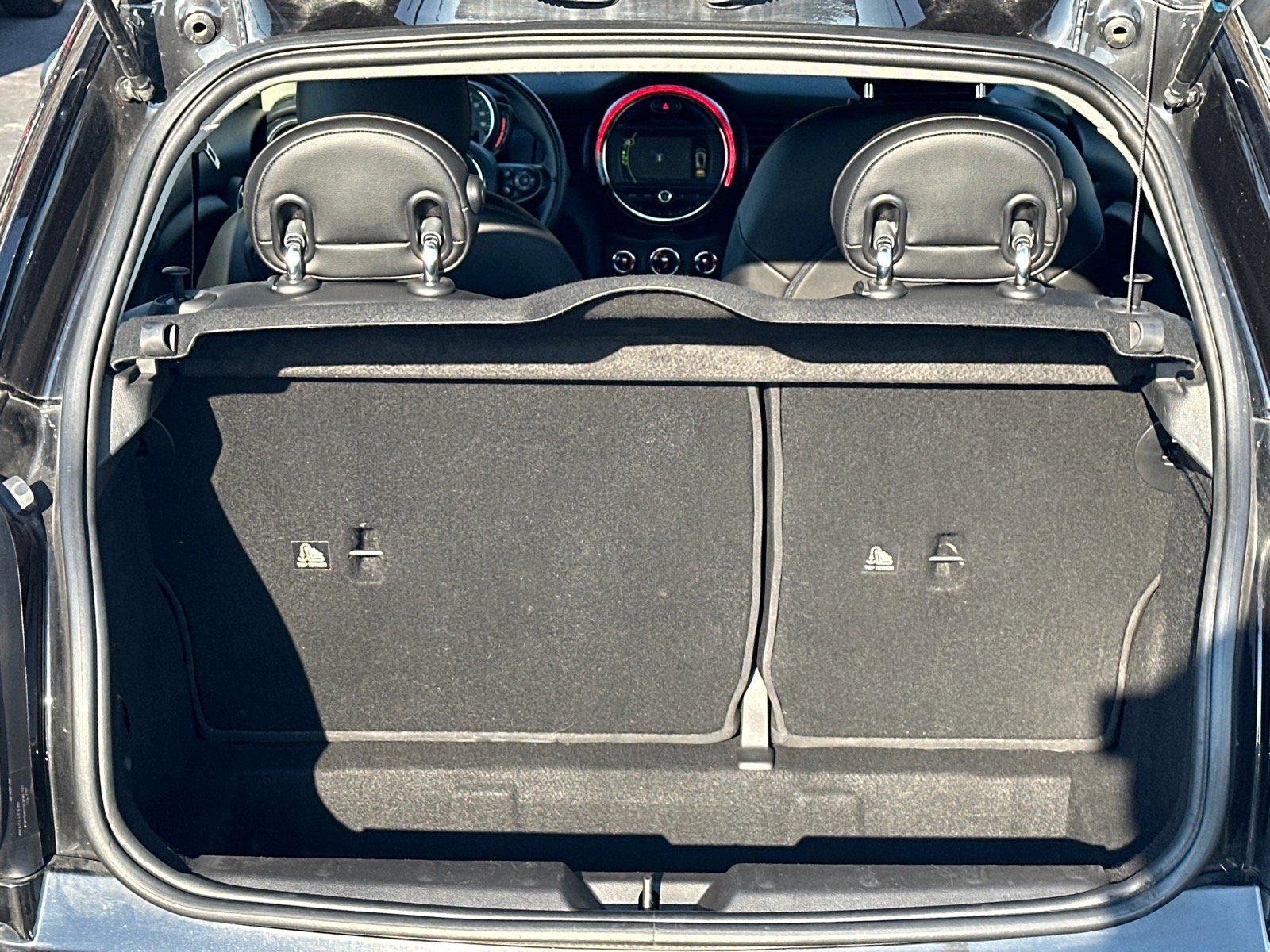 Used 2018 MINI Cooper 2-Door Hardtop image 15