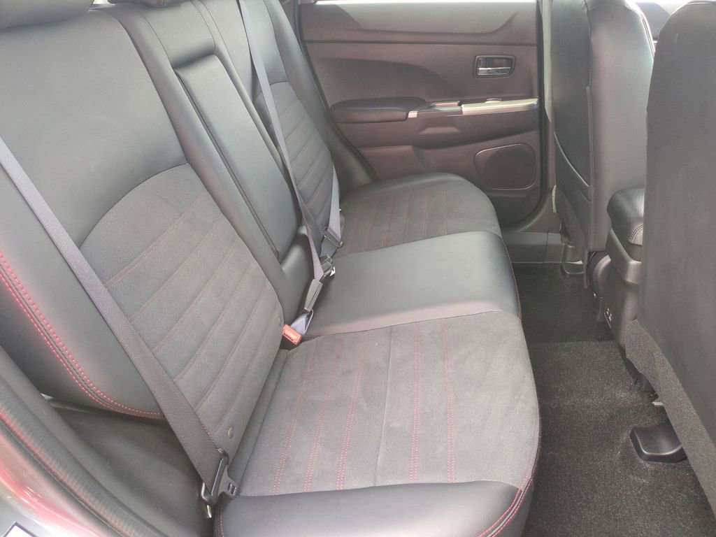 Used 2025 Mitsubishi Outlander Sport SE AWD/4WD image 23