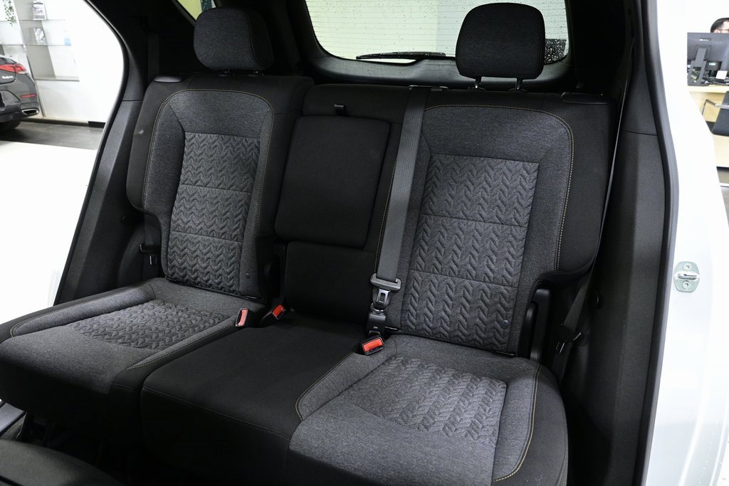 Used 2024 Chevrolet Equinox LT image 16