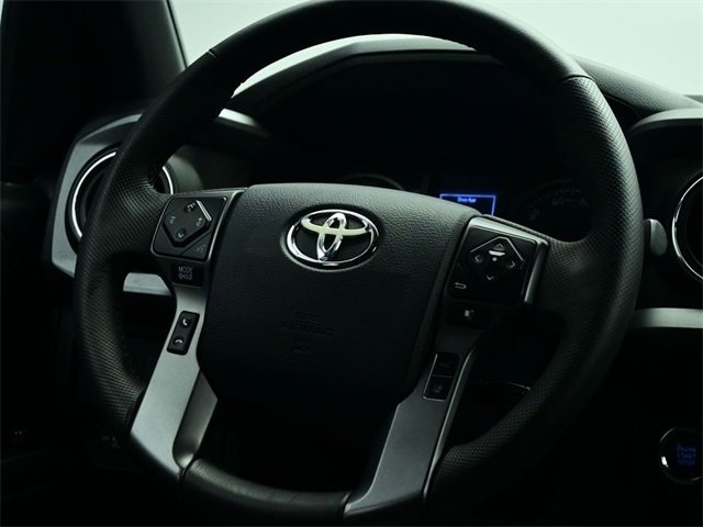 Used 2020 Toyota Tacoma TRD Off-Road image 8