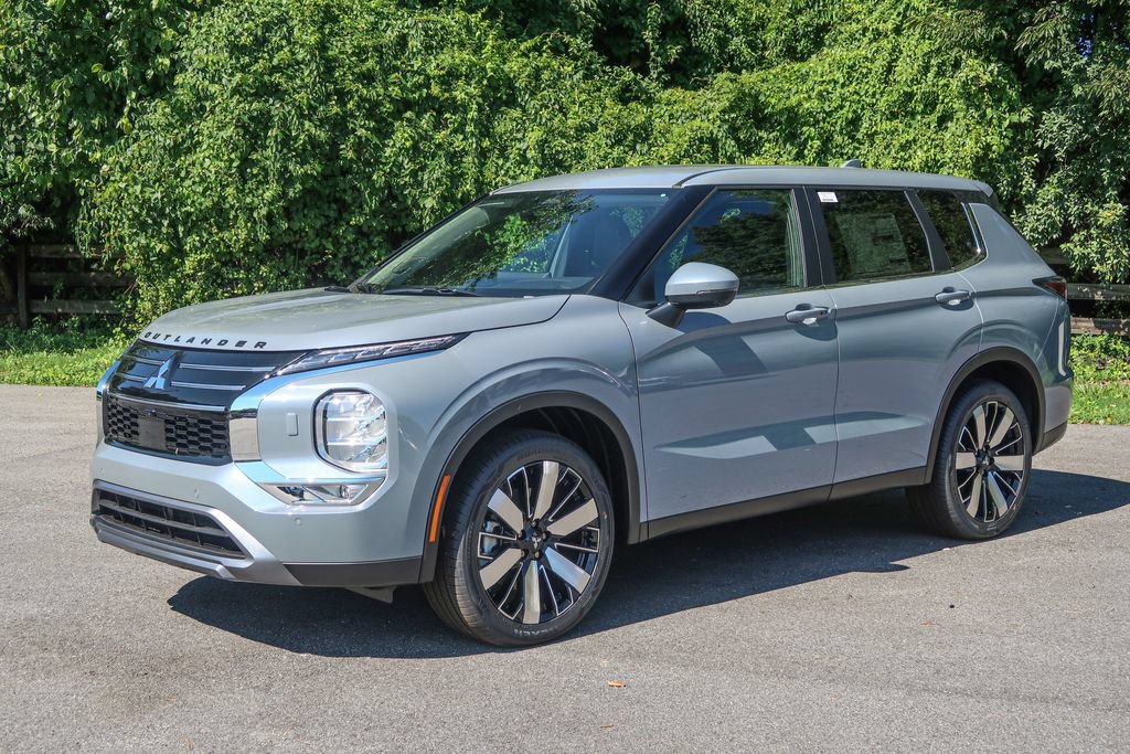 New 2026 Mitsubishi Outlander SE