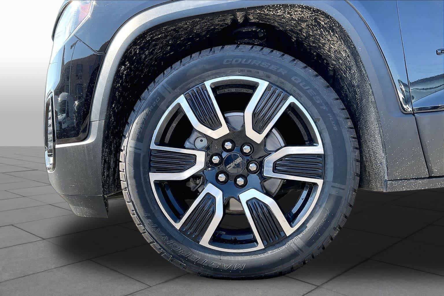 Used 2021 GMC Acadia SLT w/ Elevation Edition FWD image 11