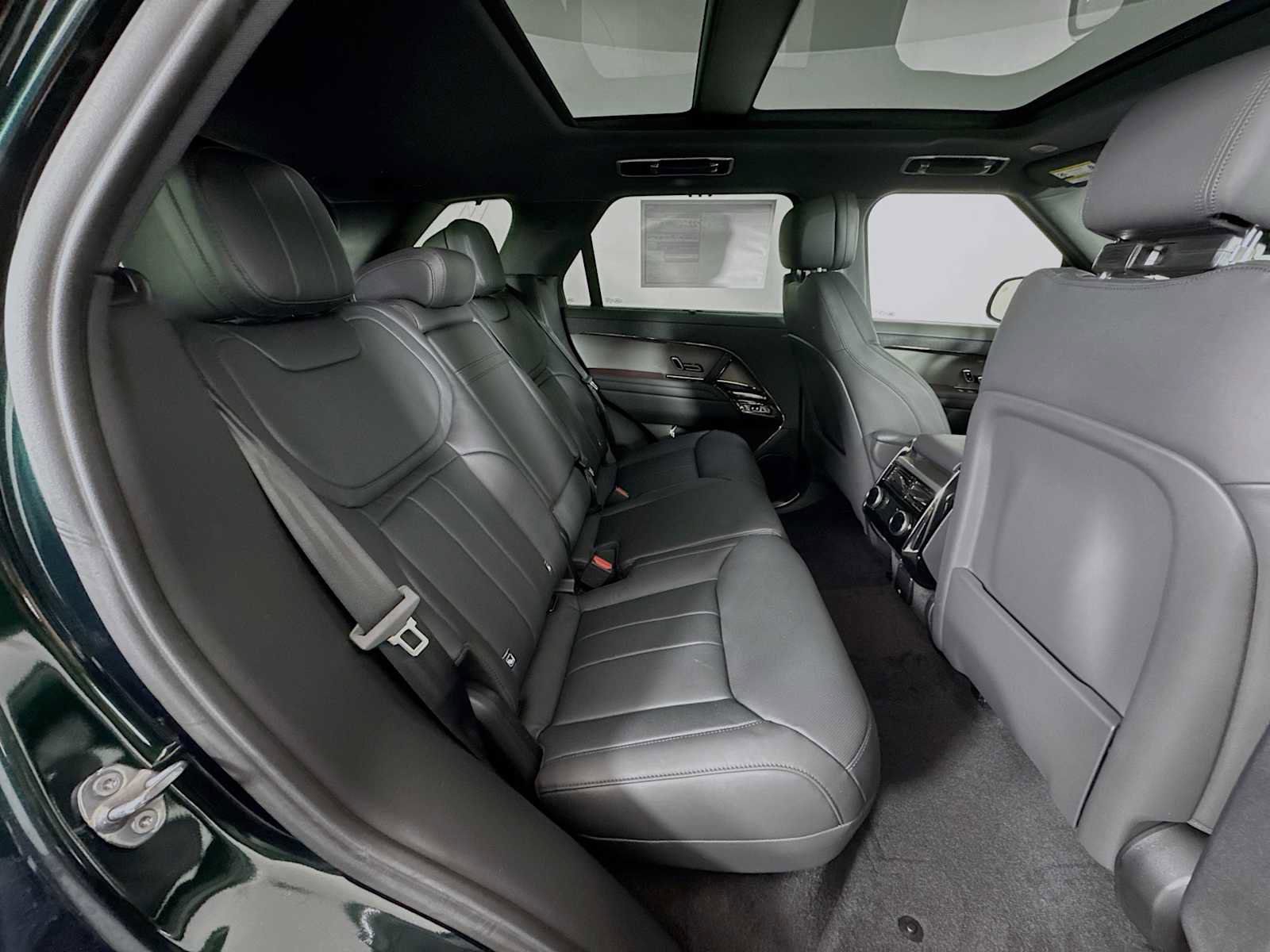 New 2025 Land Rover Range Rover Sport SE image 27